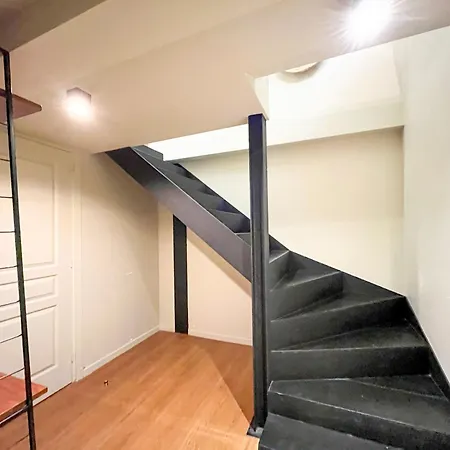Appartamento Urban Flat 138 - Beautiful Duplex In Saint Germain *
